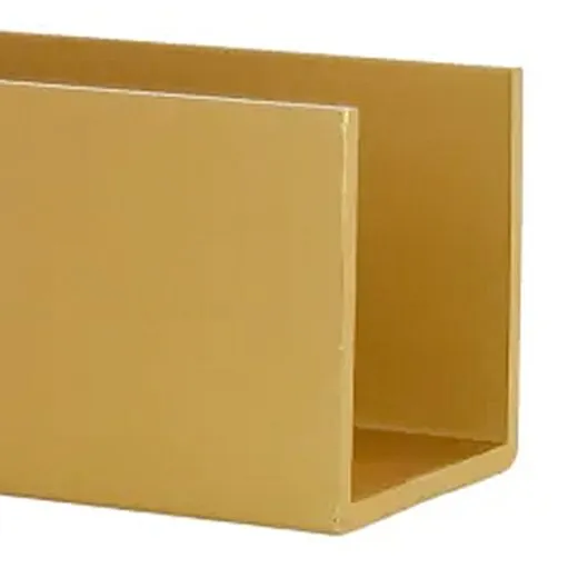 Detailansicht eines Aluminium U-Profils im Design Messing matt mit den Ma�en 20x20x20 mm. Hochwertige Oberfl�che, pr�zise Kanten und moderne Optik. Ideal f�r M�belbau, Innenausbau, Kantenabdeckung oder dekorative Anwendungen.